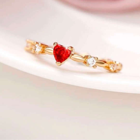 NWT Red Heart ❤️ Ring - Picture 6 of 7